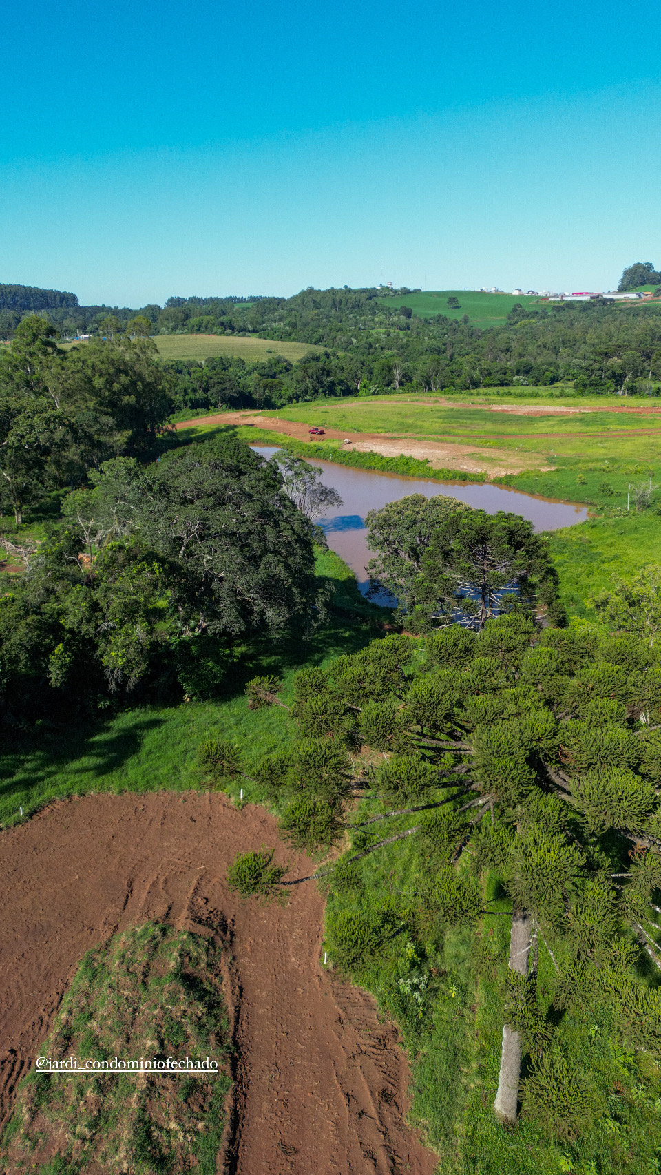 AA3B8400-A0AF-4A61-A75E-43D1D2173D0B