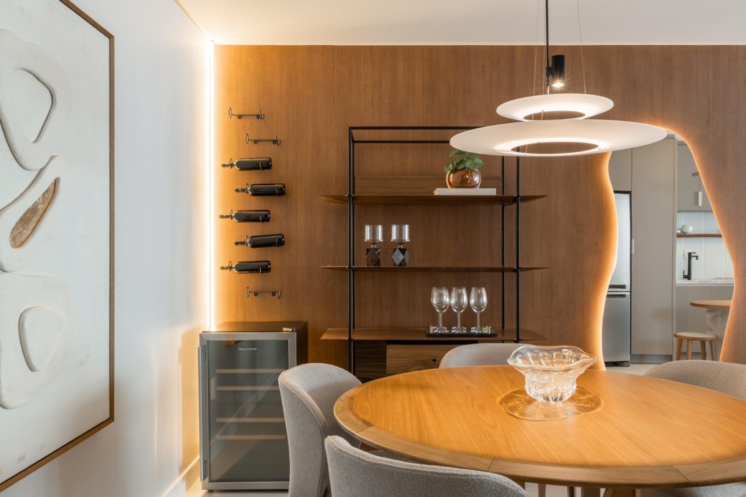 b3737644-99db-4f2b-a00d-e8aa1d4e7ee4