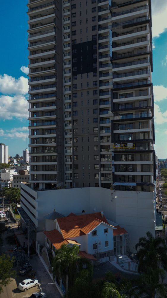 07CF9E73-6659-439F-A1DA-97447DF29FAD