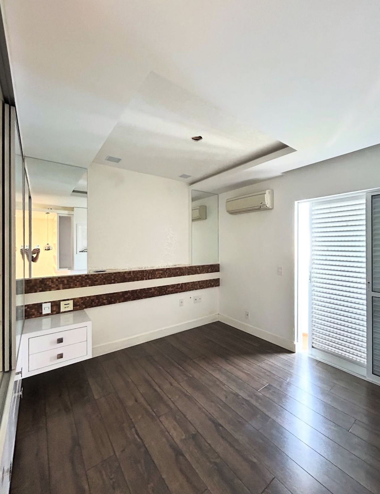 90060332-8bff-49c0-b1c8-1f17090663ab