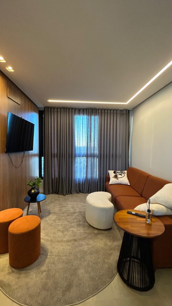 F07796F7-BAA4-4466-B97F-57DE89093870