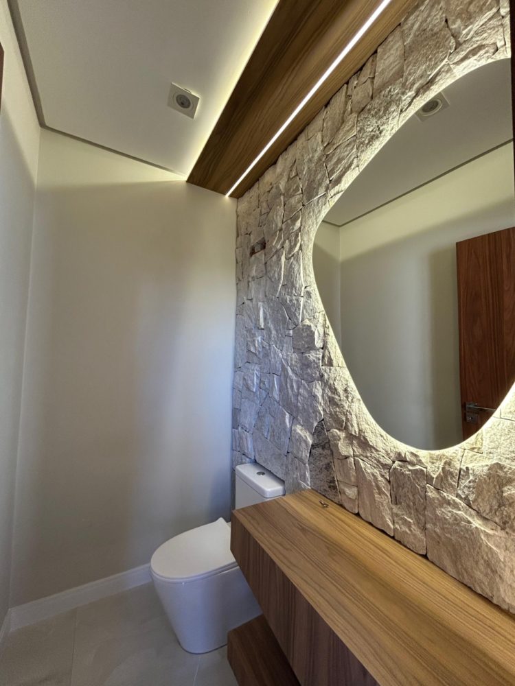 b56995fc-eda1-4bbe-b55a-f82d23739593