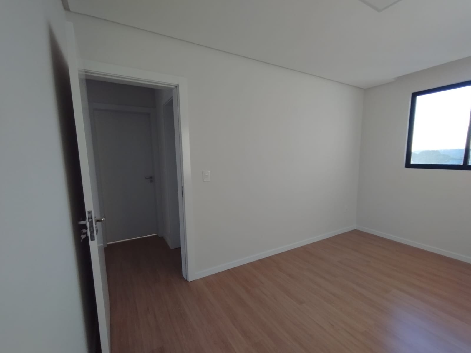 101e2ae4-f183-4ee0-8cd8-804a64ee273f